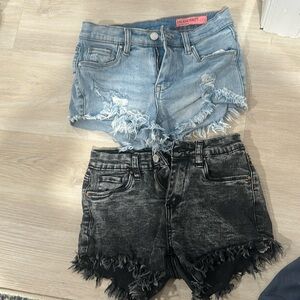 Blank NYC mini Lenox Jean shorts in denim and black. Size 10